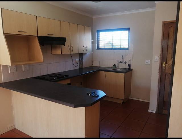 2 BEDROOM SIMPLEX RENTED IN MEYERSDAL